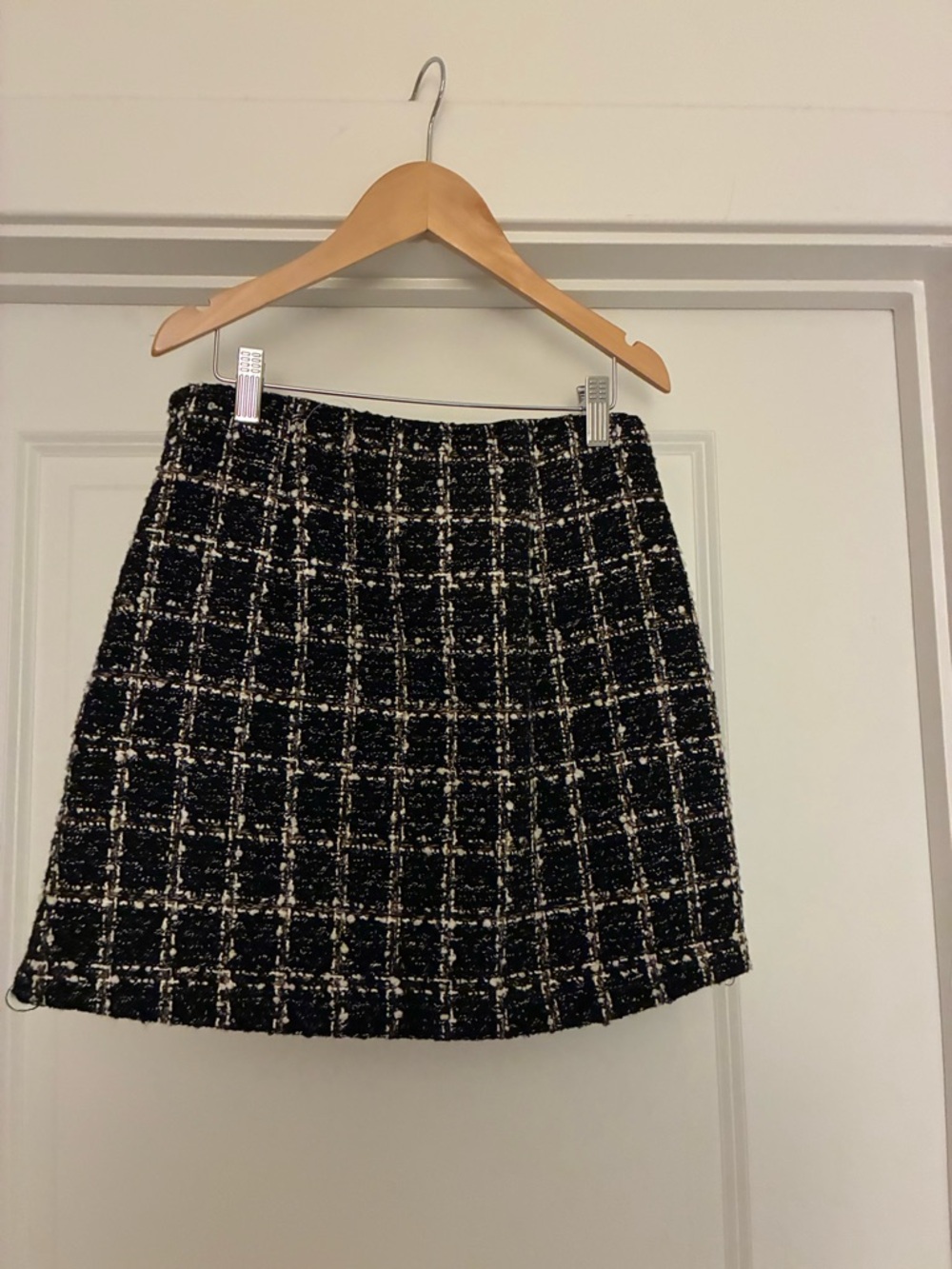 Abercrombie & Fitch Black and White Tweed Check Mini Skirt - Picture 4 of 4